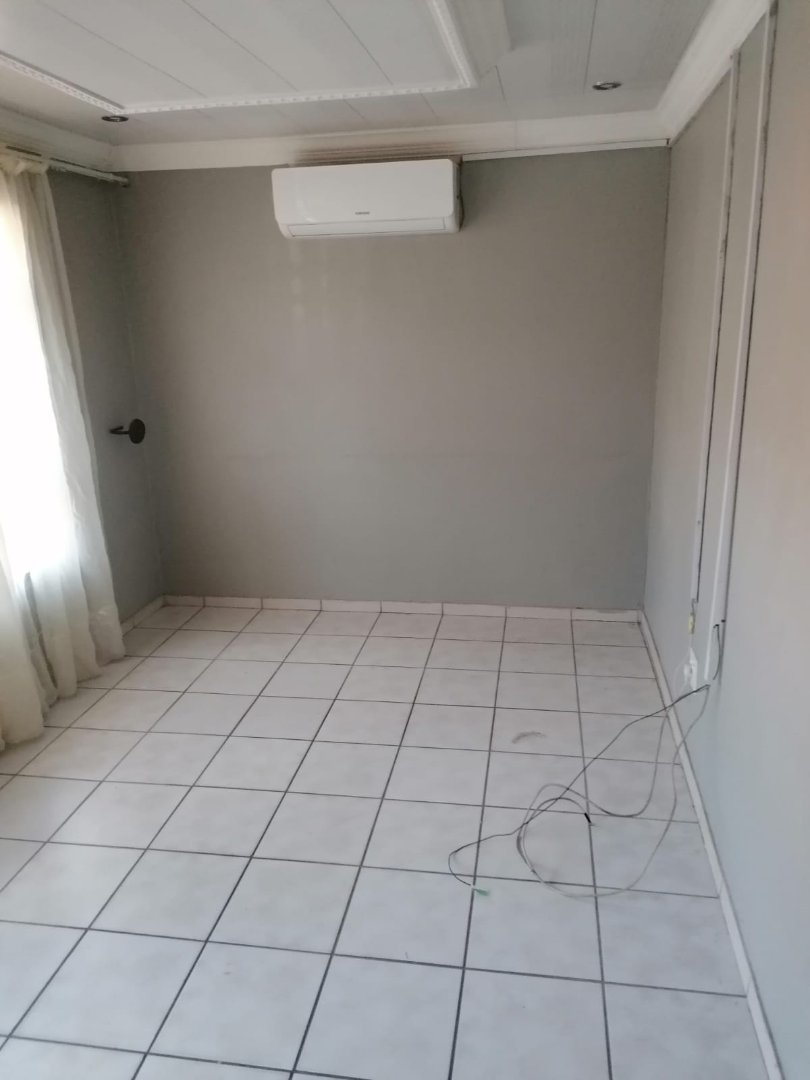 To Let  Bedroom Property for Rent in Mabopane Unit X North West